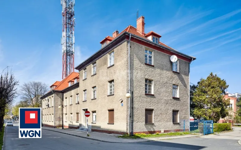 Obiekt usługowy na  sprzedaż Kędzierzyn-Koźle - Nieruchomość usługowo-biurowa