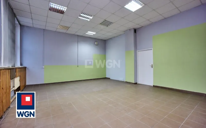 Obiekt usługowy na  sprzedaż Bełchatów - Duża nieruchomość usługowo-biurowa